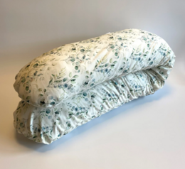 3 in 1 pillow / nursing pillow / side sleeper / positioning pillow