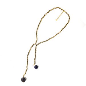 Goldgeflochtene Lariat-Halskette mit Emailleperlen und Kugelanhängern