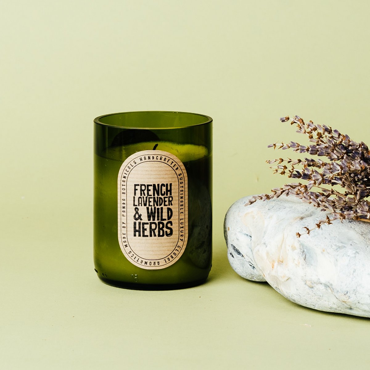 Französische Lavendel & Wildkräuter Soja Wachs Kerze - Grünes Glas