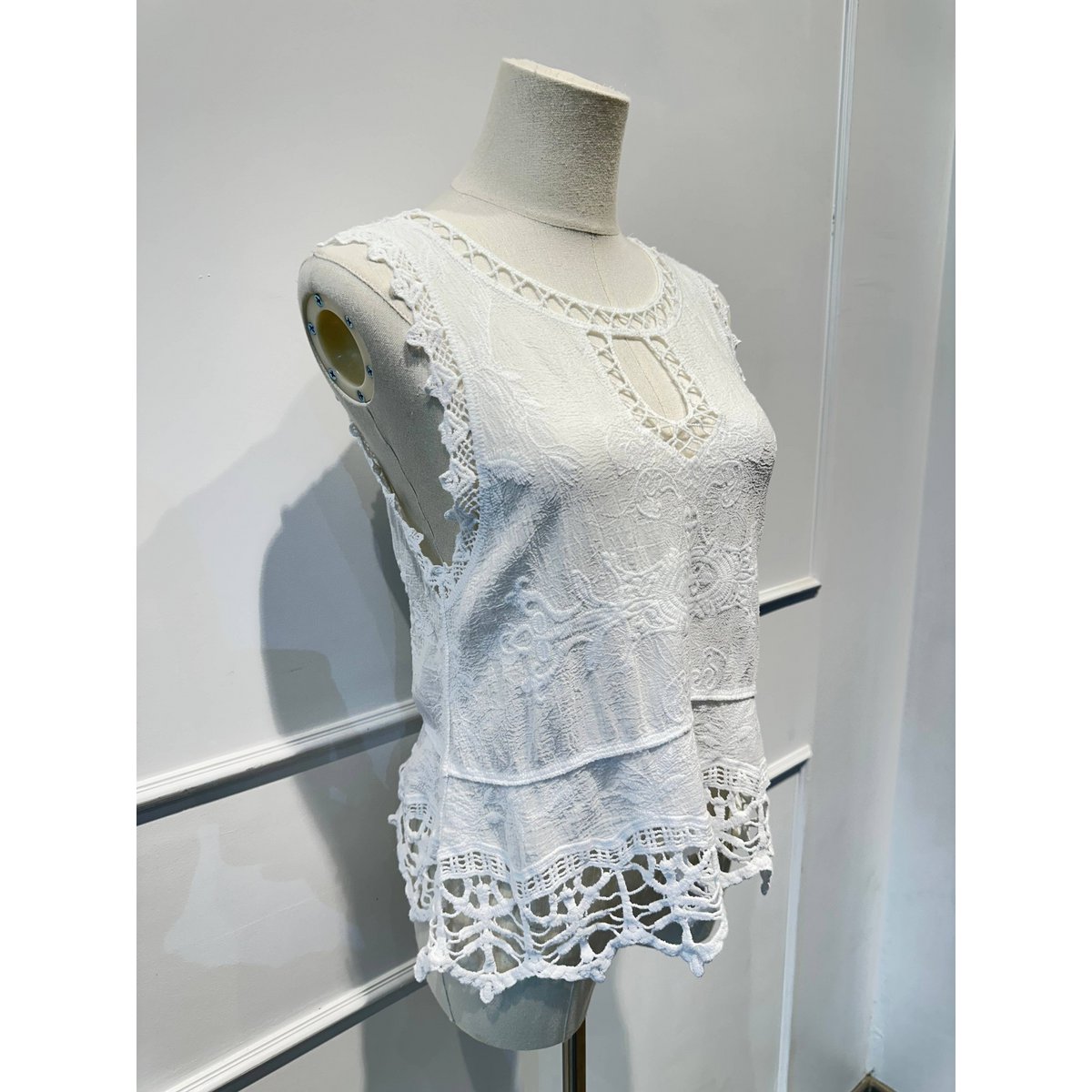 Camiseta sin mangas de encaje bordado - 100% - Made in ITALY