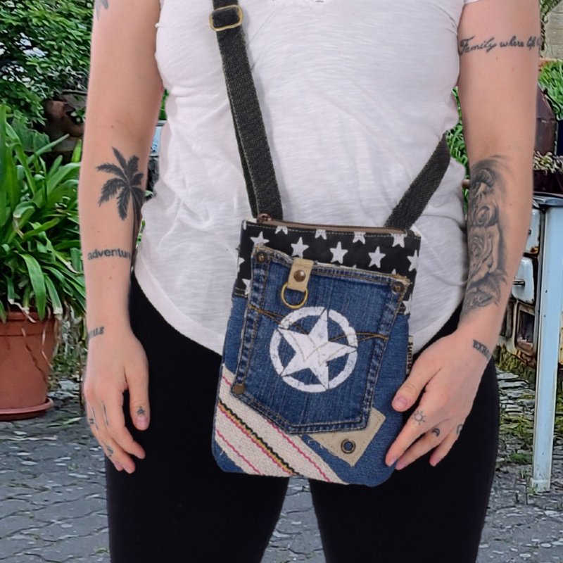 Sunsa skuldertaske til kvinder. Bæredygtig taske lavet af genbrugte jeans og kanvas. Vintage vegansk skuldertaske. Lille crossover taske…