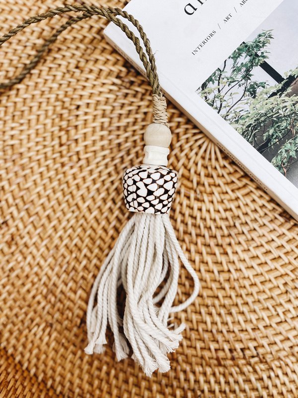 Maumere Shell Tassel