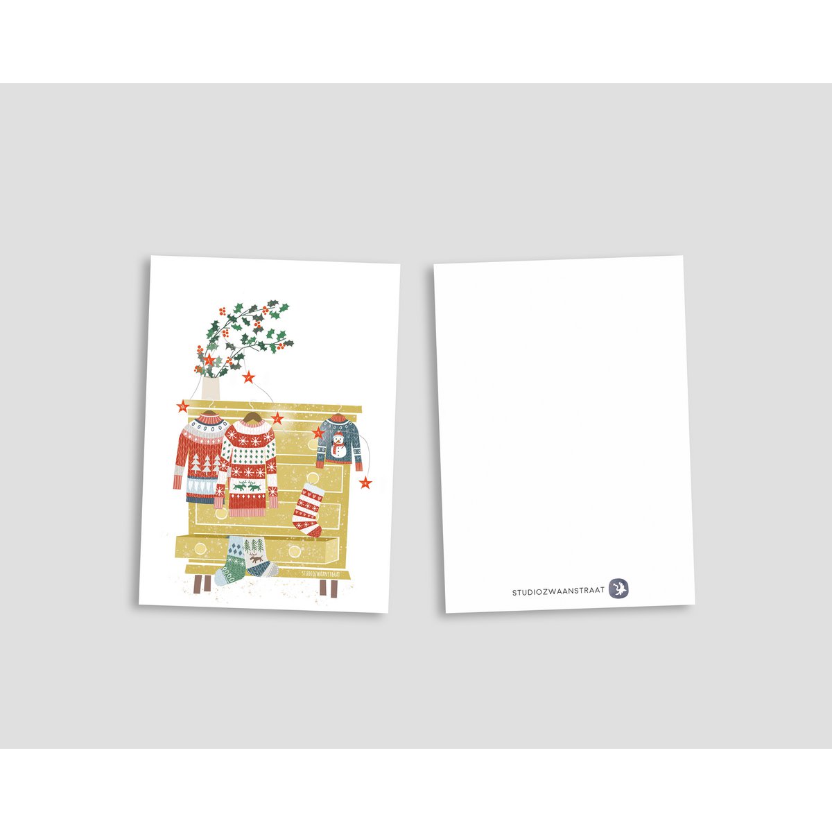 Postkarte 'Weihnachtspullover' (gelber Schrank)