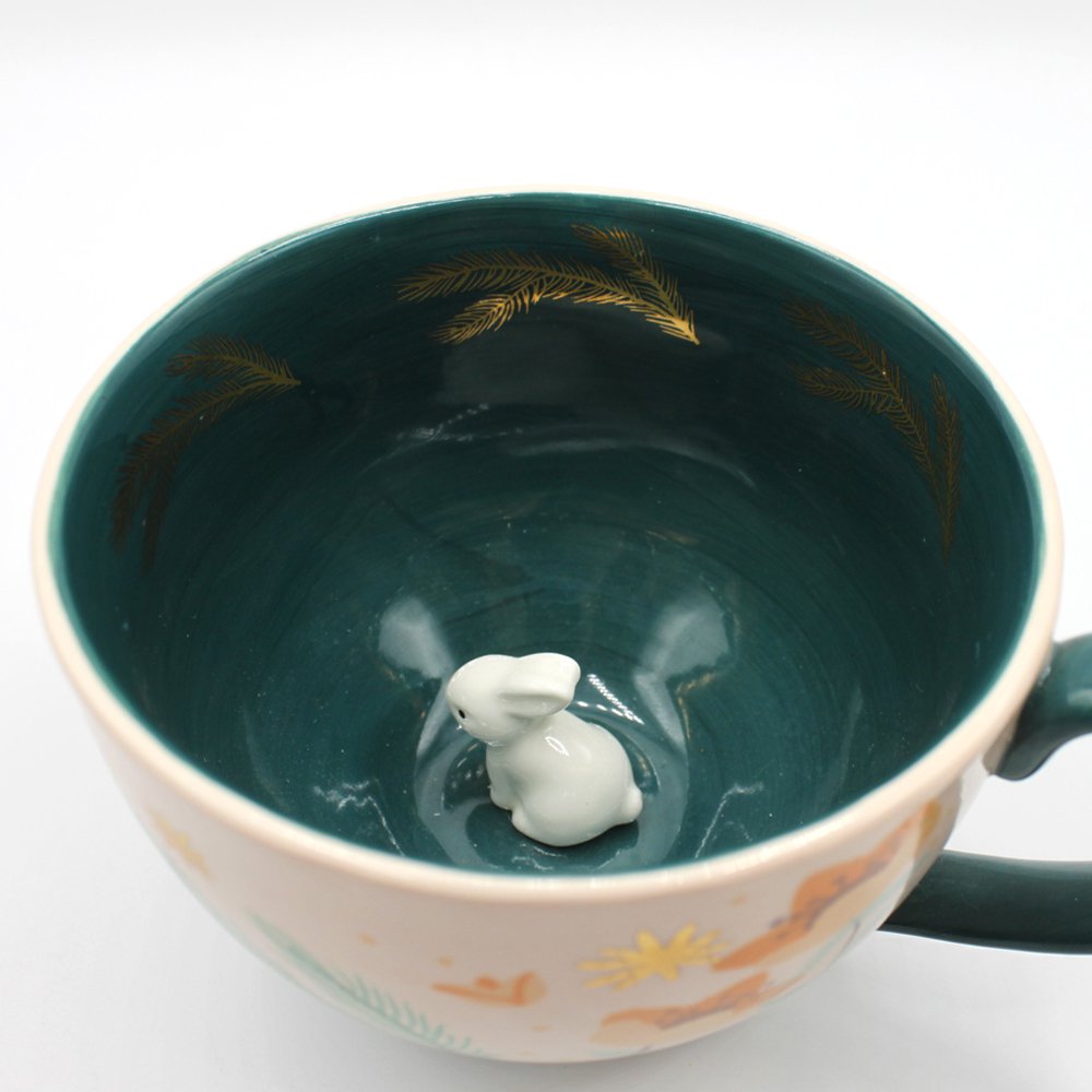 Tazza di coniglio del giardino segreto