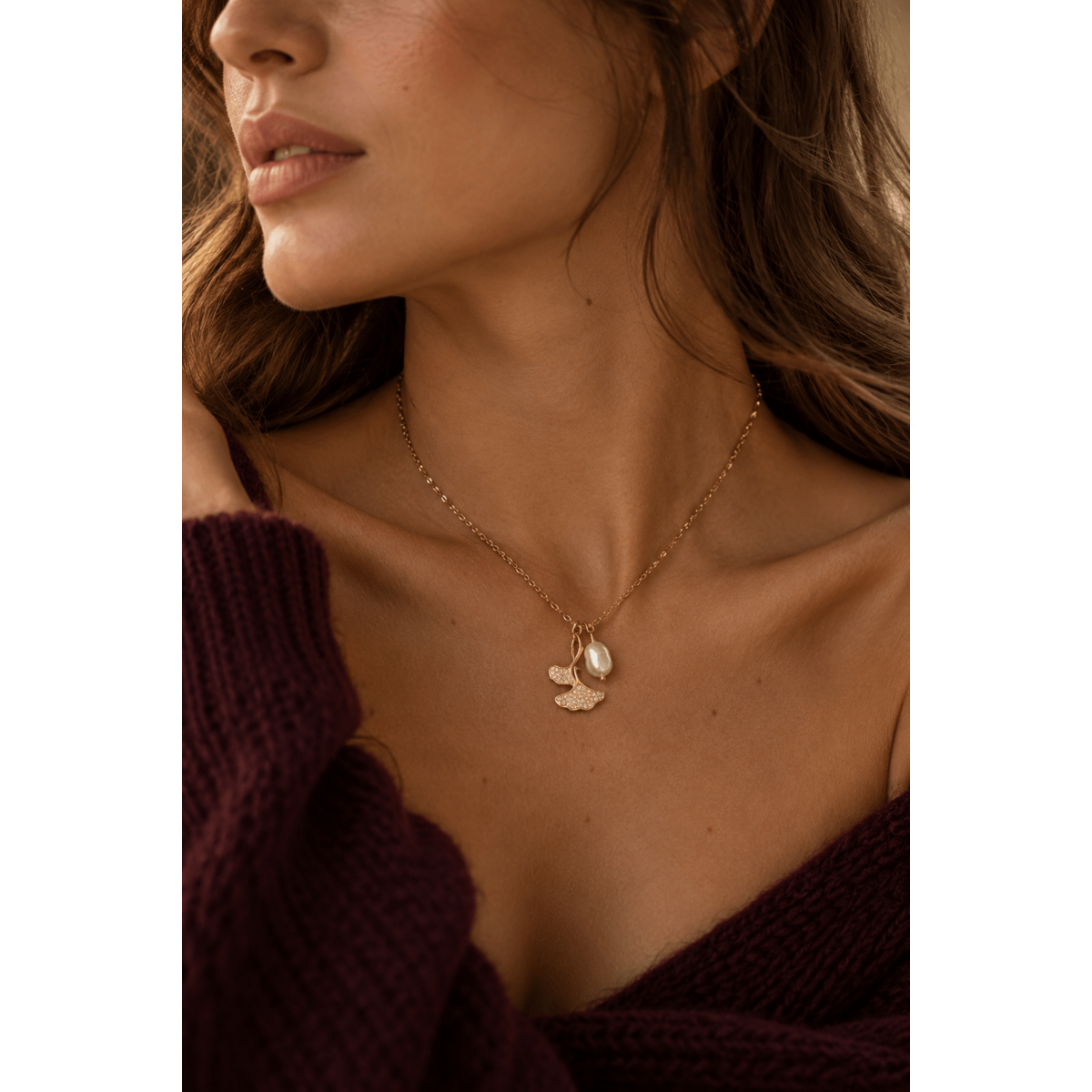 Ginkgo Pearl Drop – Collana Foglia Ginkgo con Perla