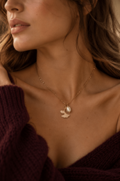 Ginkgo Pearl Drop – Collana Foglia Ginkgo con Perla