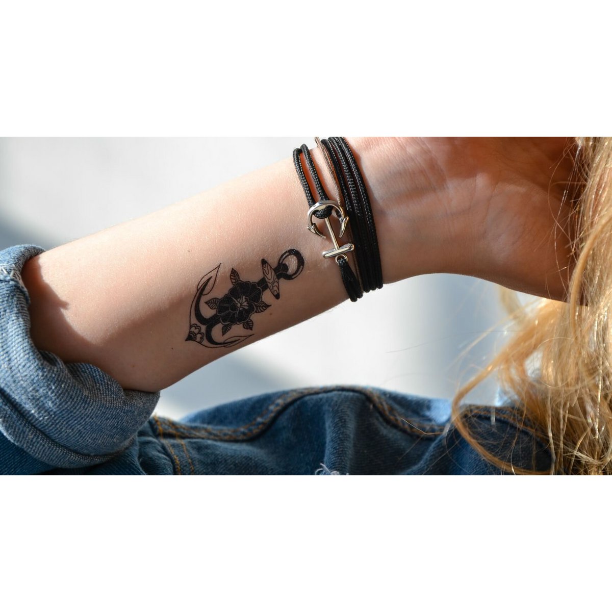Tatuaggio temporaneo: ancora floreale