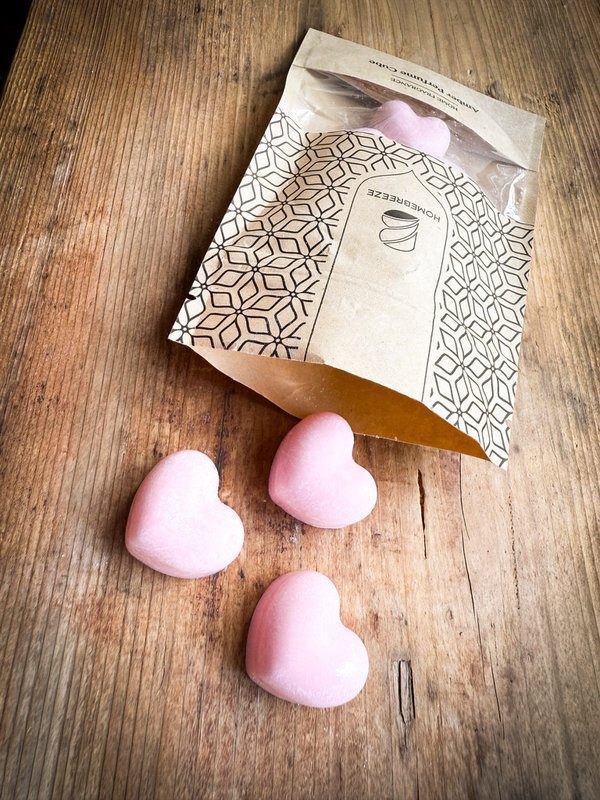 3 Heart-shaped perfume blocks packaged in a Homebreeze kraft bag (Minimum 6 bags)