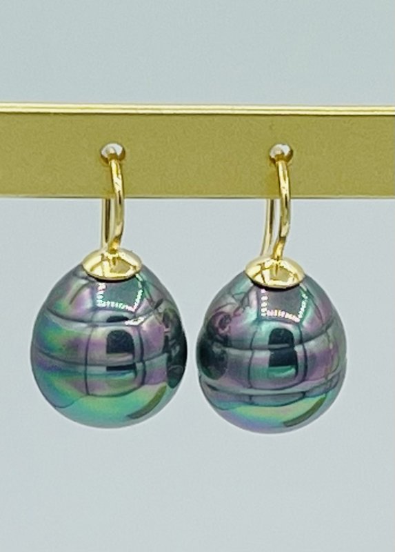 Pearl earrings