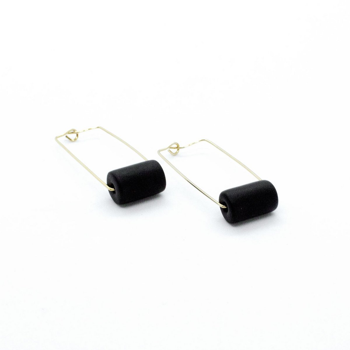 Boucles d'oreilles rectangle en or - Perle noire