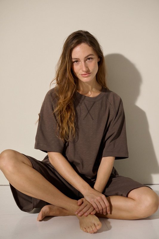 aura tee