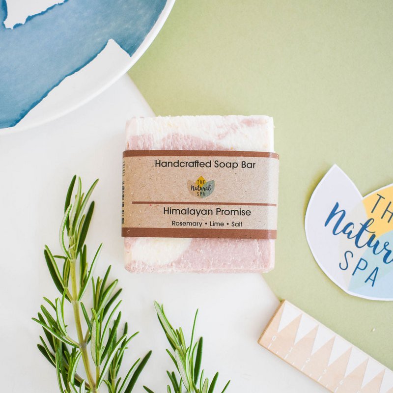 Himalaya-Versprechen-Seifenstück | Natürliche handgefertigte Seife mit Rosmarin, Limette und rosa Himalaya-Salz | Vegane, plastikfreie Hautpflege |