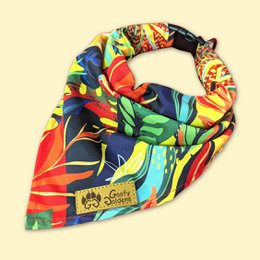 Collana tropicale e bandana