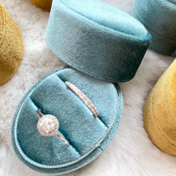 Oval velvet Wedding Ring Box & Proposal Ring Box