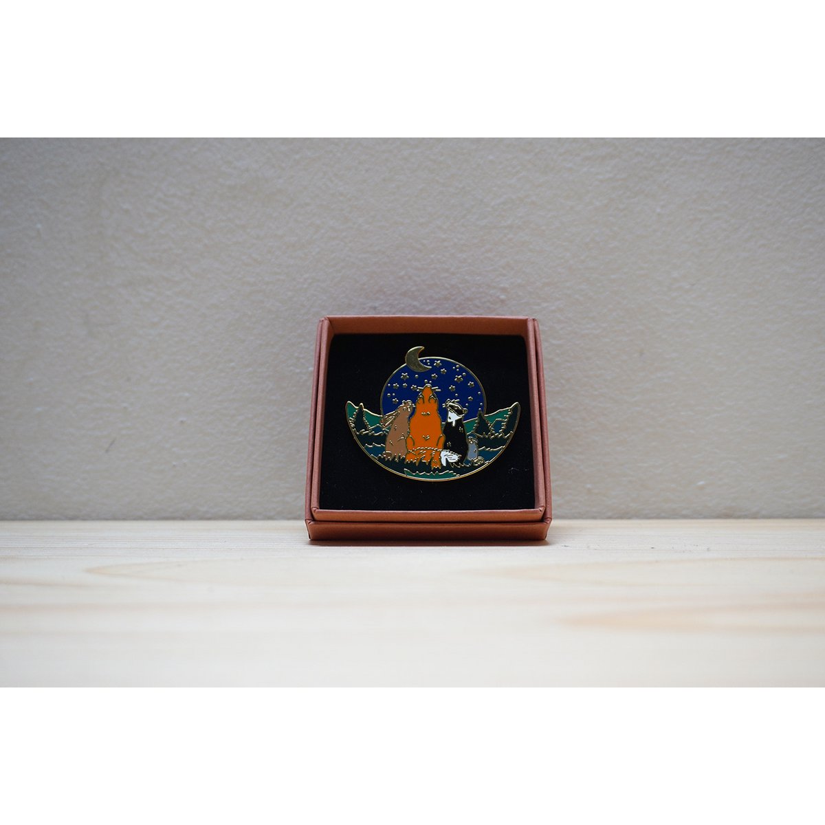 Stars watch brooch