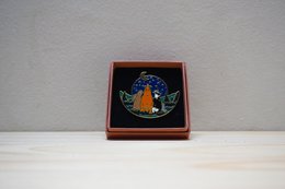 Stars watch brooch