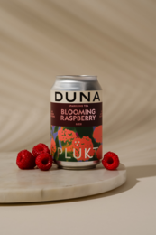 Mousserende urtete blomstrende hindbær