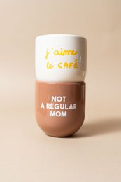 Sisi mug, Not a regular MOM