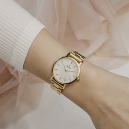 Hannah | Gold | Steel | 32 mm