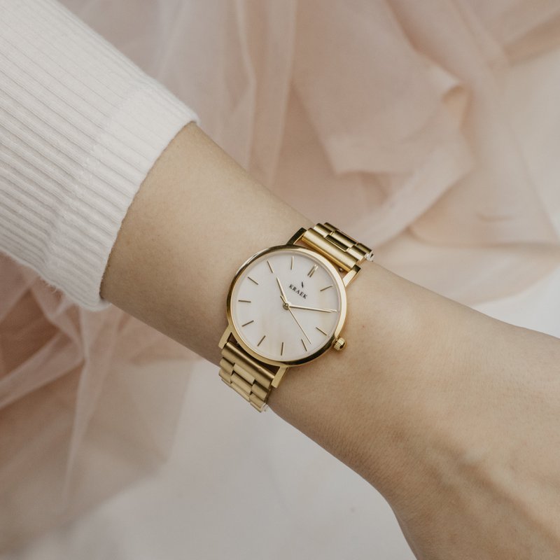 Hannah | Gold | Steel | 32 mm