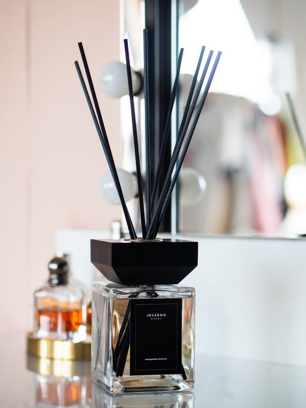 Luxury Fragrance Sticks Unforgettable Moments 500 ml
