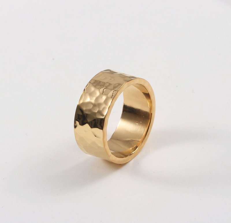 Ankareeda - Hammered Wedding Band Gold