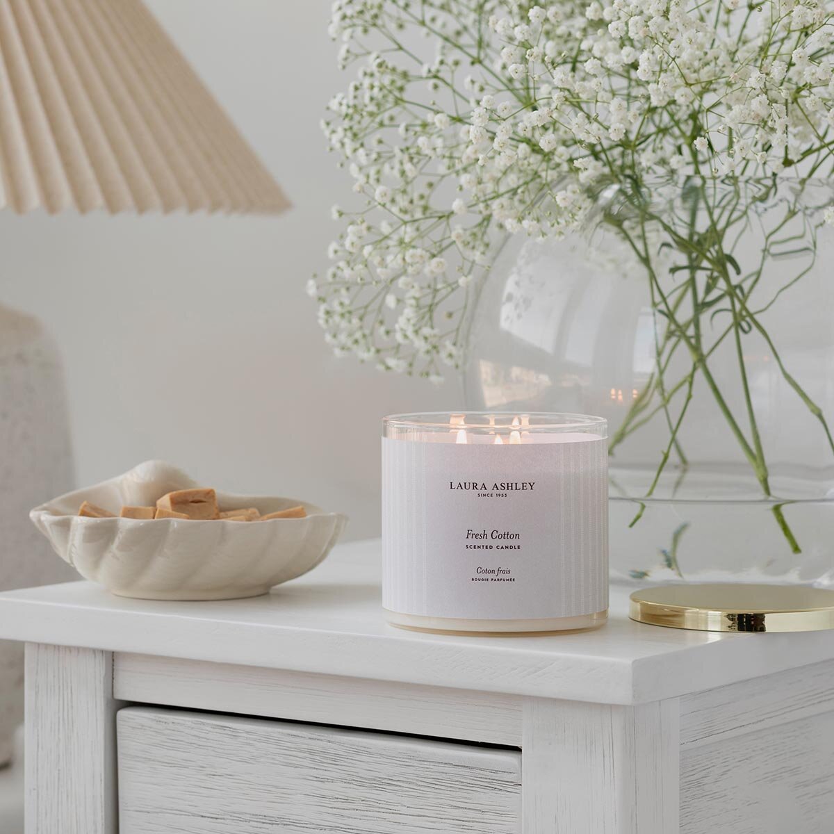 Scented candle Laura Ashley Fresh Cotton - 400g