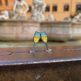 Enamel Pin "Chin Chin"