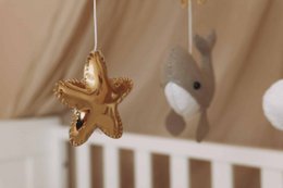 Handgemaakte Kleine Walvissen Muziekmobiel - Boxmobiel - Baby mobile - mobile wickeltisch