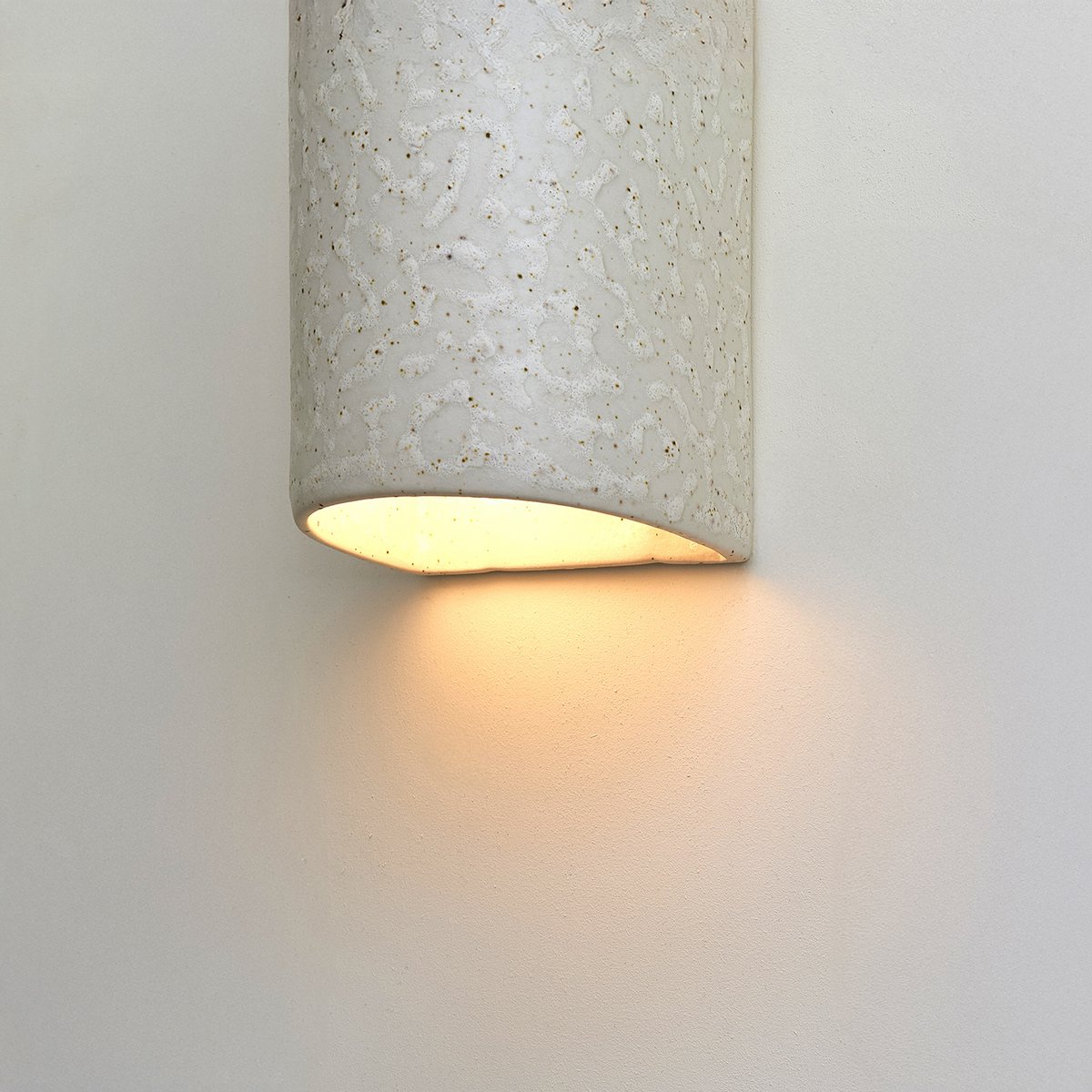 Ceramic wall lamp - Beige spotted brown