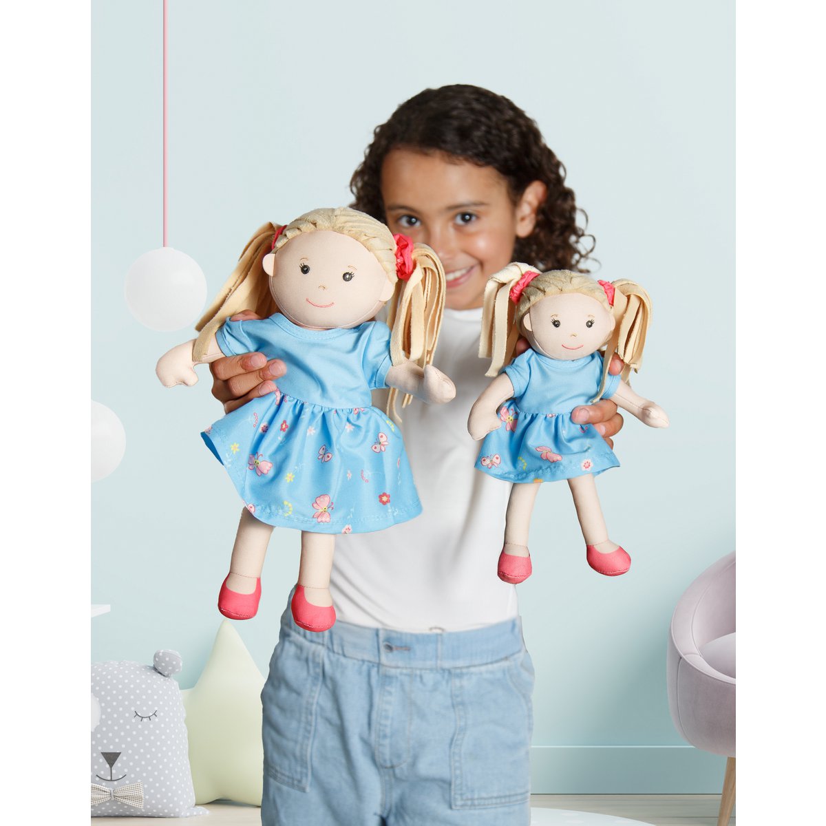 Doll di tessuto '' nela '' con vestito per indossare e decollare, 32 cm