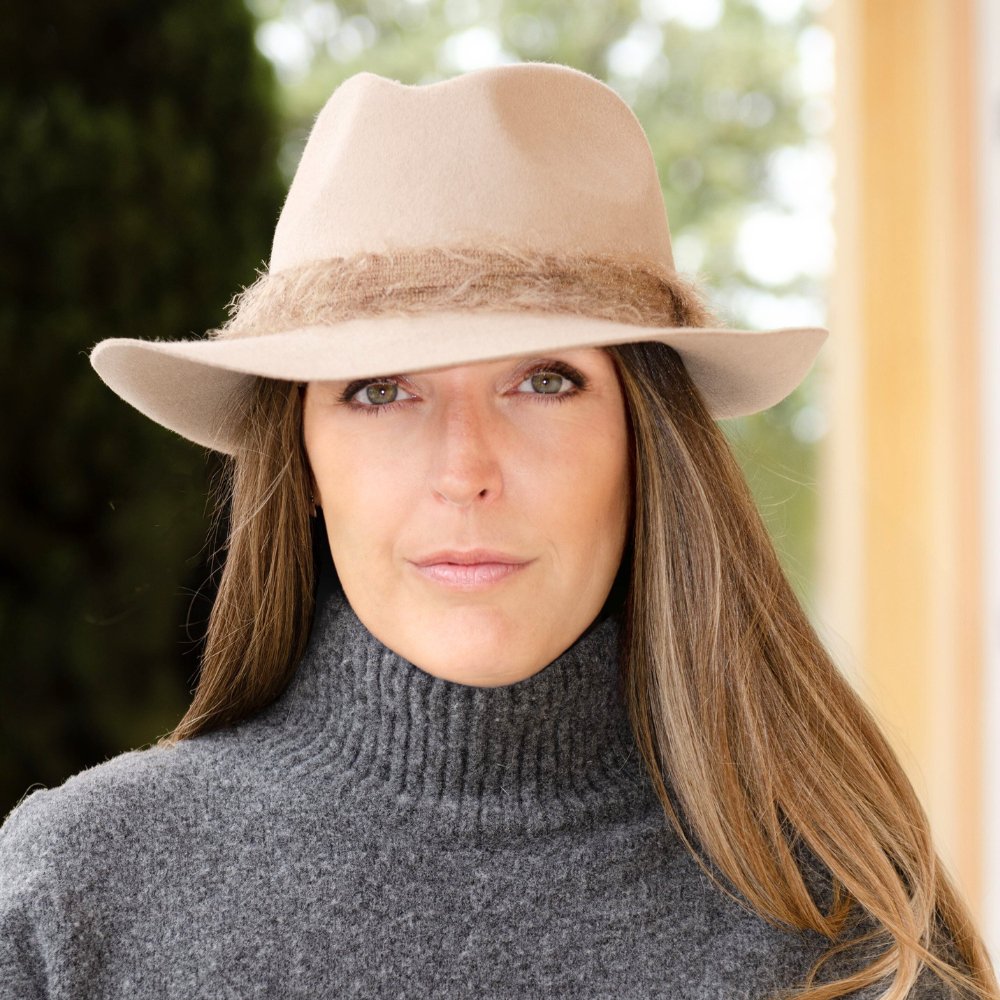 FELT HAT - mohair ribbon, unstitched edge