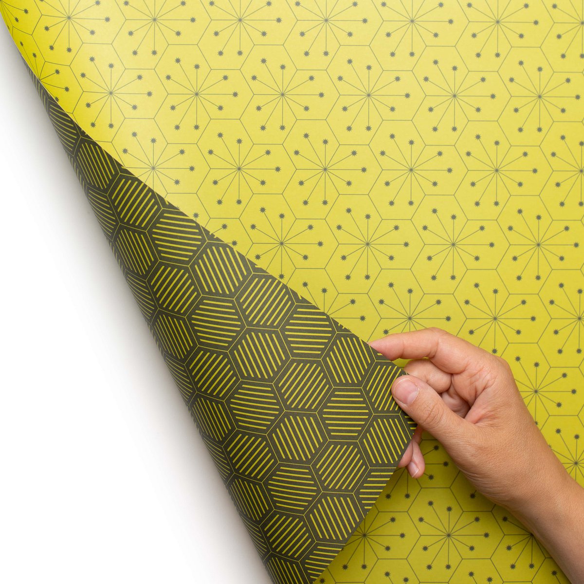 Papier d'emballage vert, papier d'emballage graphique vert clair et vert foncé, merveilleusement emballé pour les cadeaux de Pâques, pour emballer des cadeaux masculins ou comme cadeaux de Noël