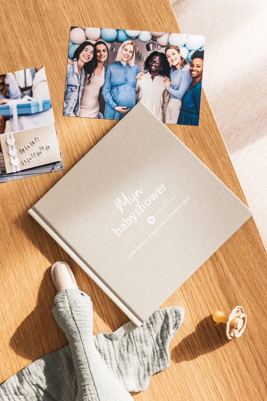 Fyllbooks Książka na baby shower – lniana taupe