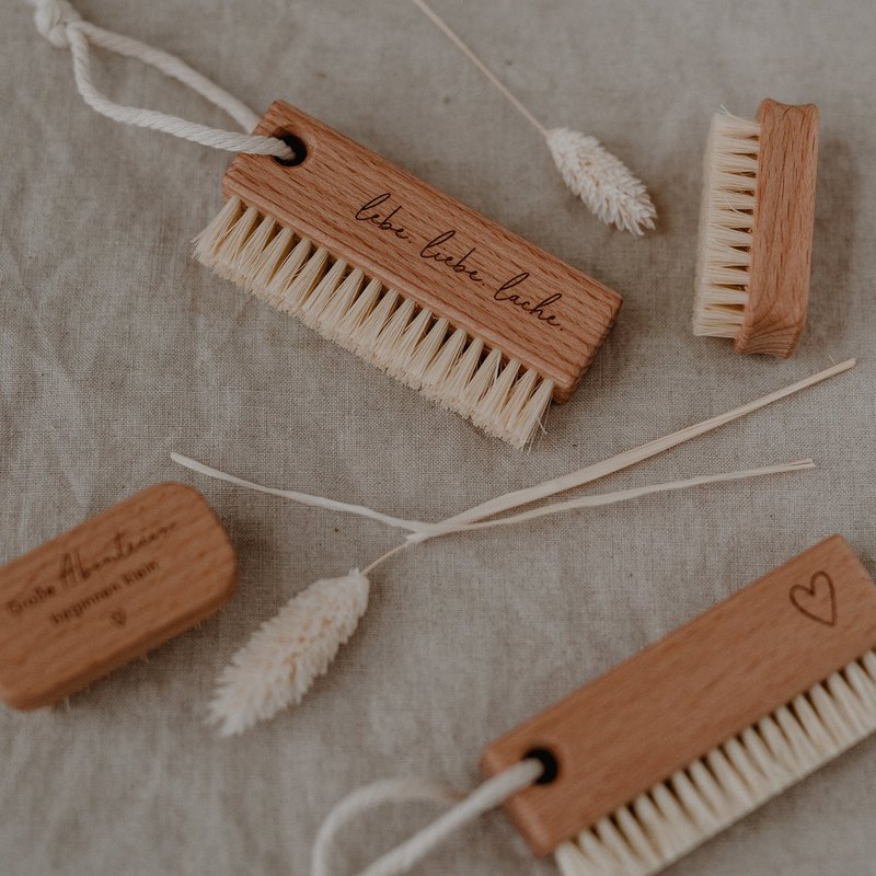 Nail brush Live Love Laugh (PU = 12 pieces)