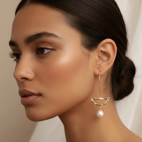 THALASSA – Lange goldene Barockperlenohrringe