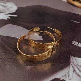 Chic vintage teksturerede øreringe