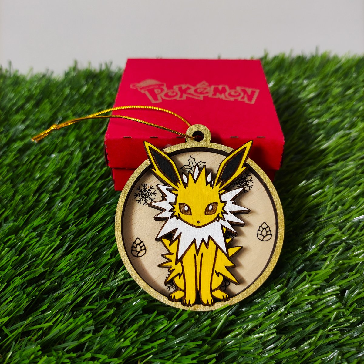 Set aus 9 hölzernen Pokémon-Weihnachtsornamenten, Evoli, buntes Geek-Geschenk, Weihnachtsbaumschmuck, Heimdekoration, umweltfreundliche Weihnachtsdekoration