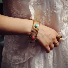 Bracelet extensible en pierre colorée côtelé vintage