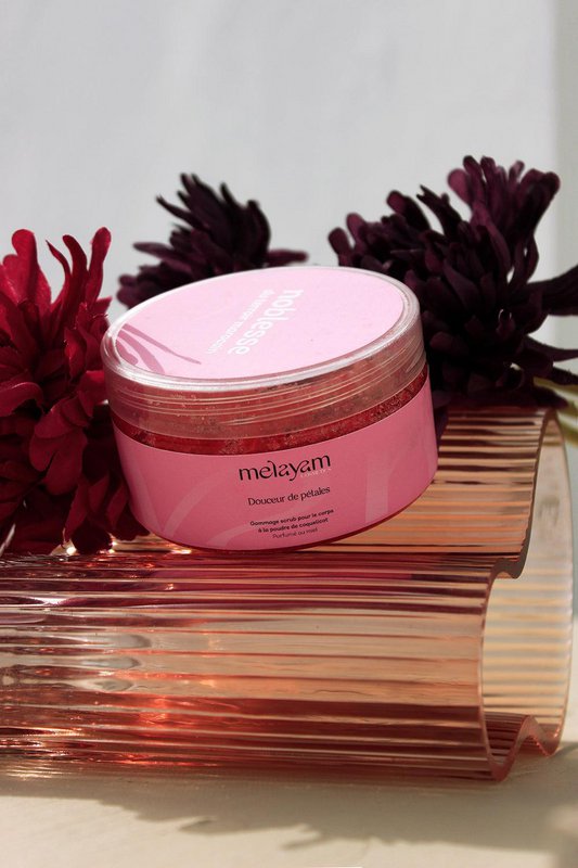 Douceur de petals: Kropsscrub med valmuepulver - 200 ml