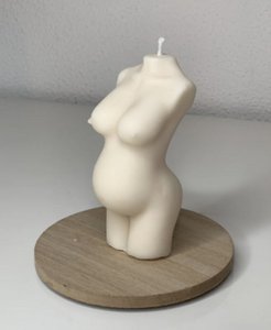 Kerze der schwangeren Frau