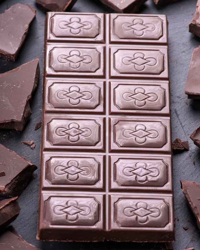 Creamy coconut milk chocolate with no added sugar | 80g
