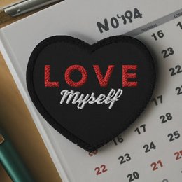LOVE Myself Broderede patches Sort