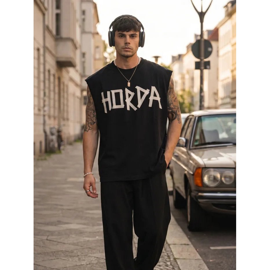 T-Shirt Tank Nera Boxy Fit 200g con tagli a vivo
