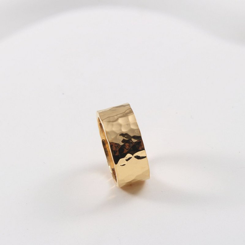 Ankareeda - Hammered Wedding Band Gold