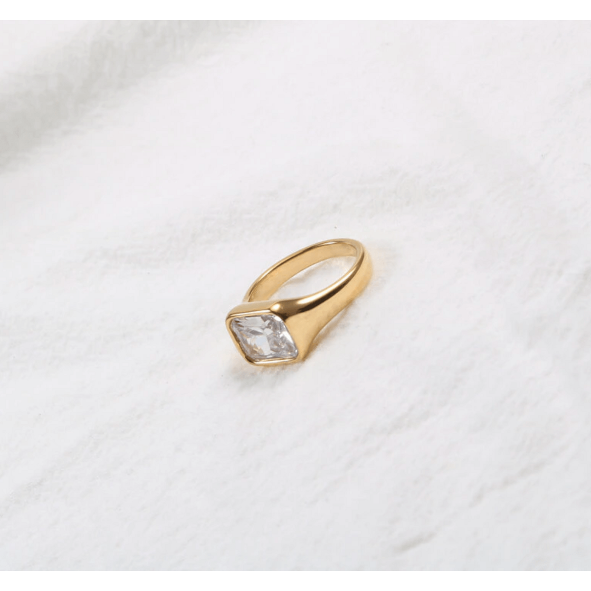 Andrei - Women’s Diamond Signet Ring