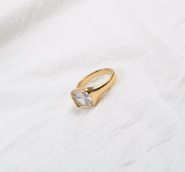 Andrei - Women’s Diamond Signet Ring