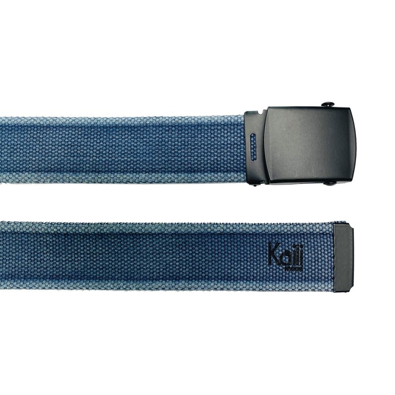 K4010DB | Stone Washed Canvas Ribbon Belt Col. Blue with Matt Black Buckle. Dimensions: 125 x 4 x 0.5 cm One size - Can be shortened. Packaging: Rigid bottom/lid gift box