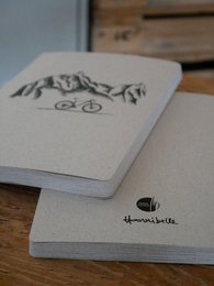 Graspapier Notizbuch Berge und Rad
