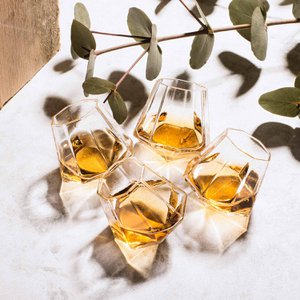 Mad Monkey - Diamond Shot Glasses (set of 4) with gift box